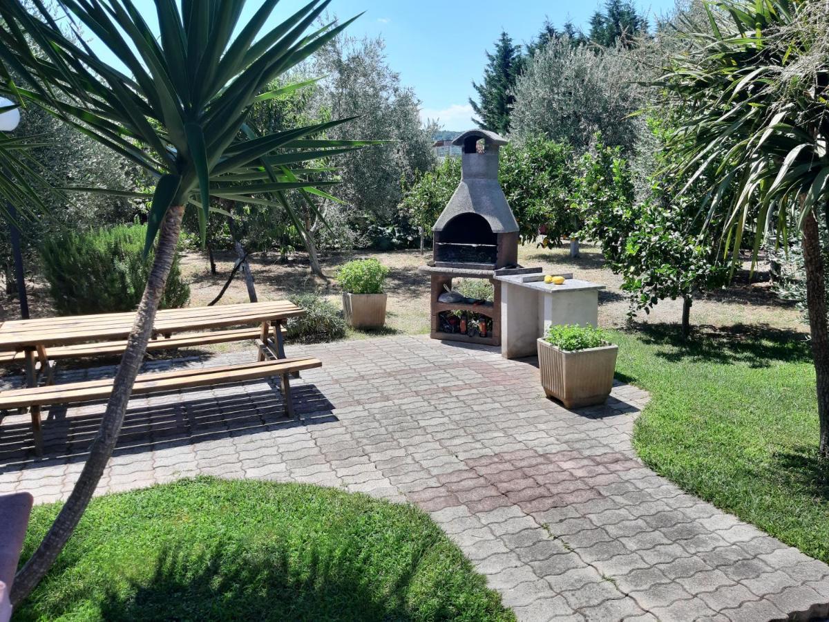 פסקיצ'י Villa La Piana מראה חיצוני תמונה
